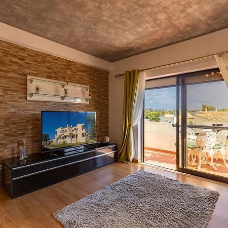 Lovely One Bedroom Apartment In Alvor Esterno foto